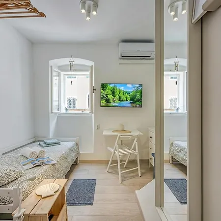 Lasta Losin Town - Happy Hotel Mali Lošinj